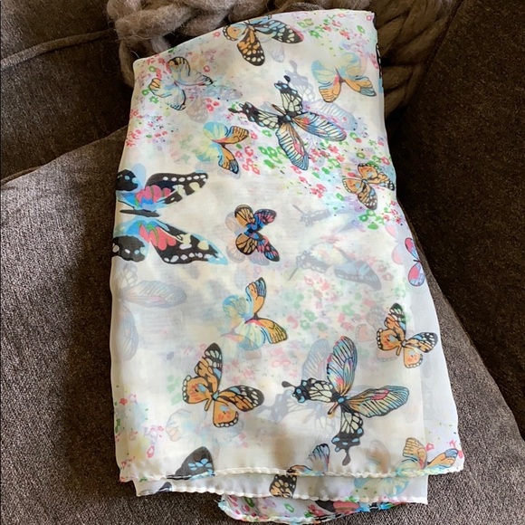 Accessories - Butterfly scarf